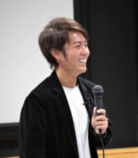 増田真一 「講演中、子ども達の目がキラキラと輝きだす瞬間に出逢うとこれこそが未来への可能性だと強く感じています。」